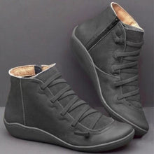 Cargar imagen en el visor de la galería, New Autumn Winter Retro Punk Women Boots Fashion Genuine Leather Ankle Boots Zapatos De Mujer Wram Botas Mujer