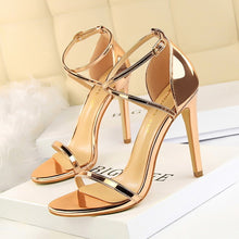 Cargar imagen en el visor de la galería, LAKESHI 2019 New Women Sandals Patent Leather Women High Heels Shoes Gold Sexy Women Pumps Fashion Wedding Shoes Women stiletto