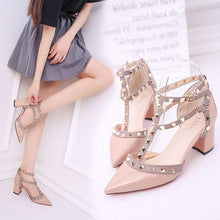 Cargar imagen en el visor de la galería, Pumps 2019 Women's Shoes Summer Fashion Female Sandals Rivet Metal Decoration Pu Leather Style Women High Heels Zapatos De Mujer